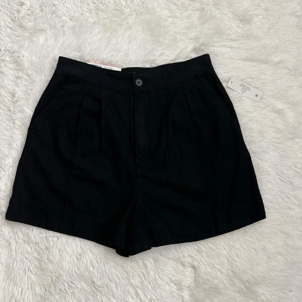 NWT Joie High Waisted Pleated Shorts!